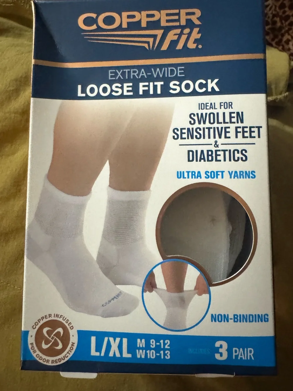 Extra-Wide White Loose Fit Socks - L/XL (2 Pair)
